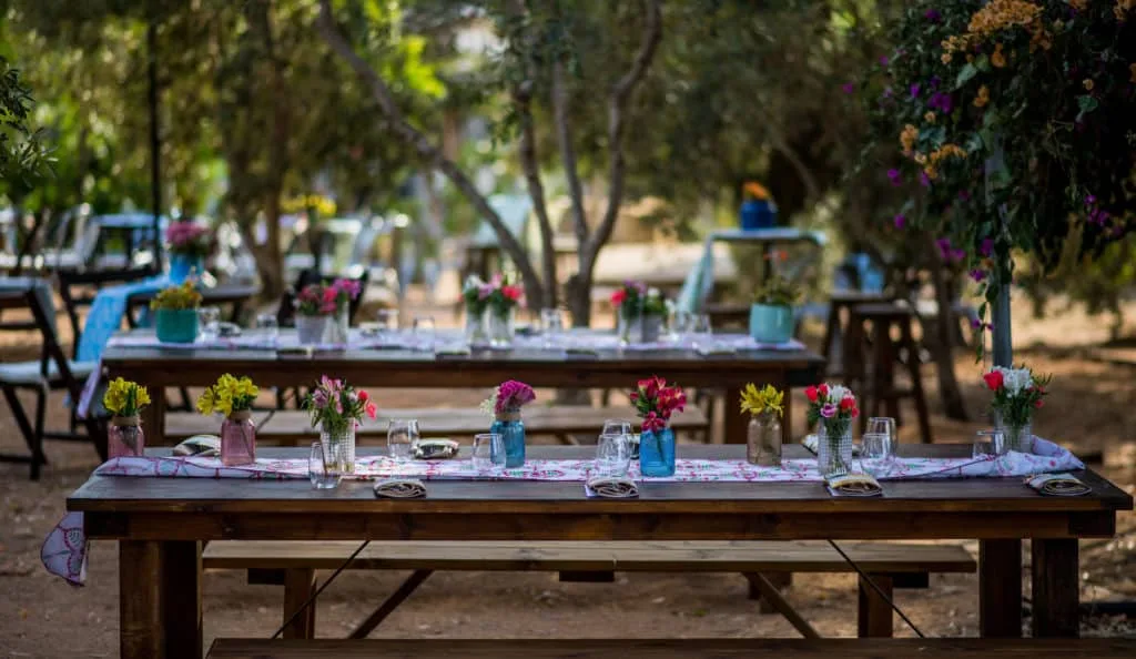 Colorful Spanish fiesta wedding — 2